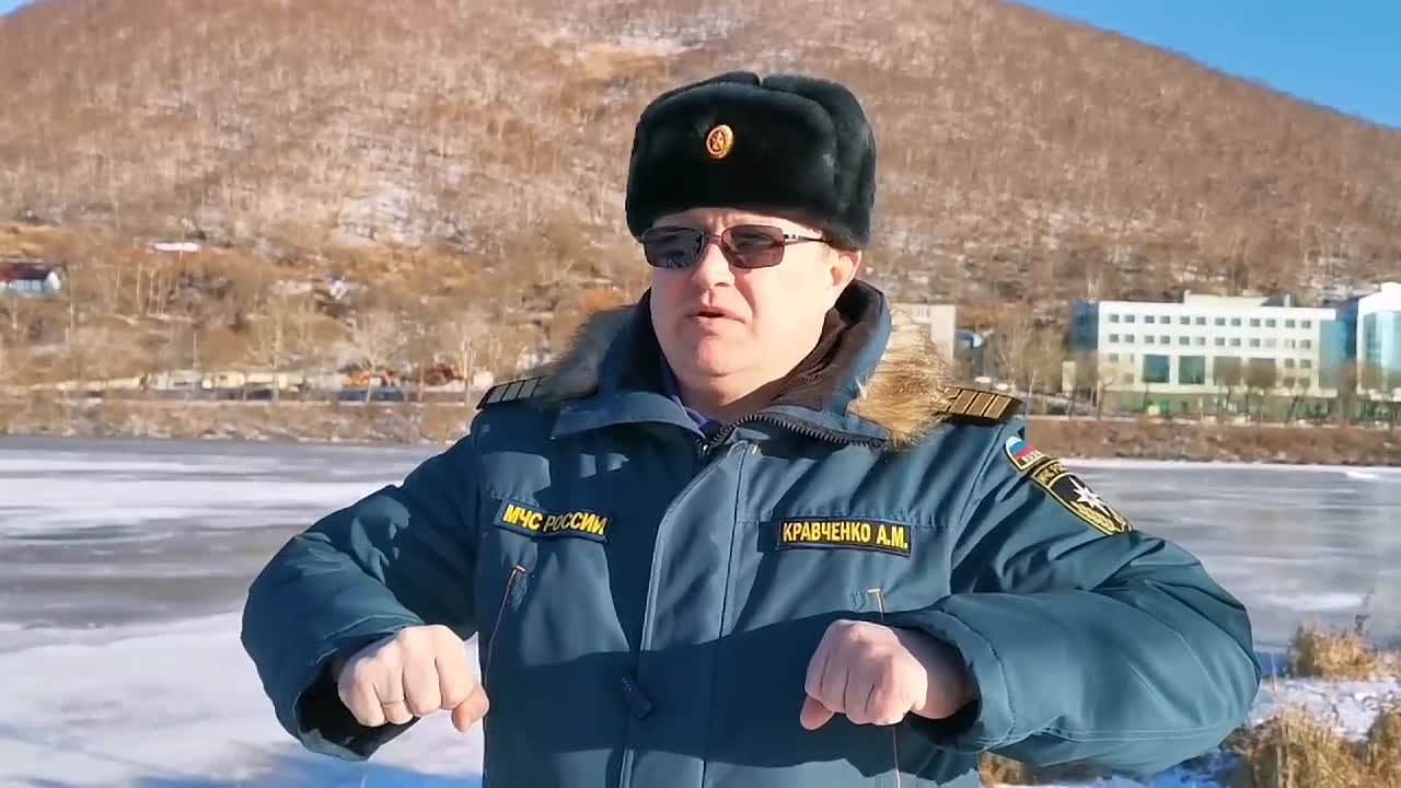 Что делать, если ты провалился под лед?