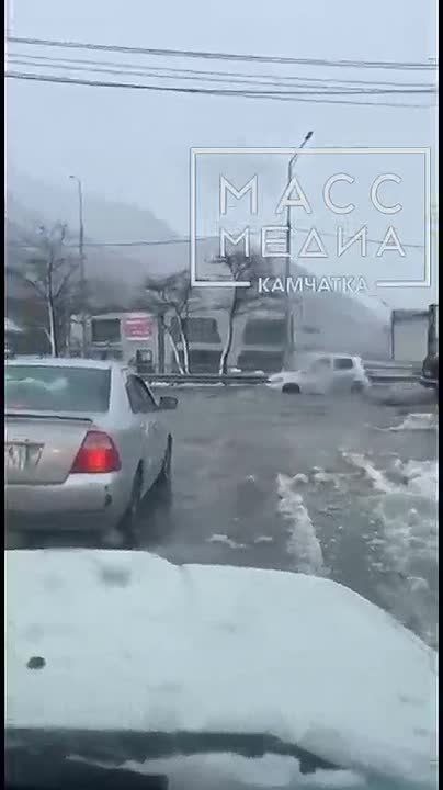 Выезд с Веги. Красиво плывут