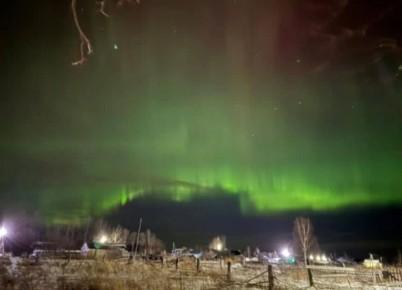 Сёла Слаутное и Седанка прямо сейчас наблюдают северное сияние