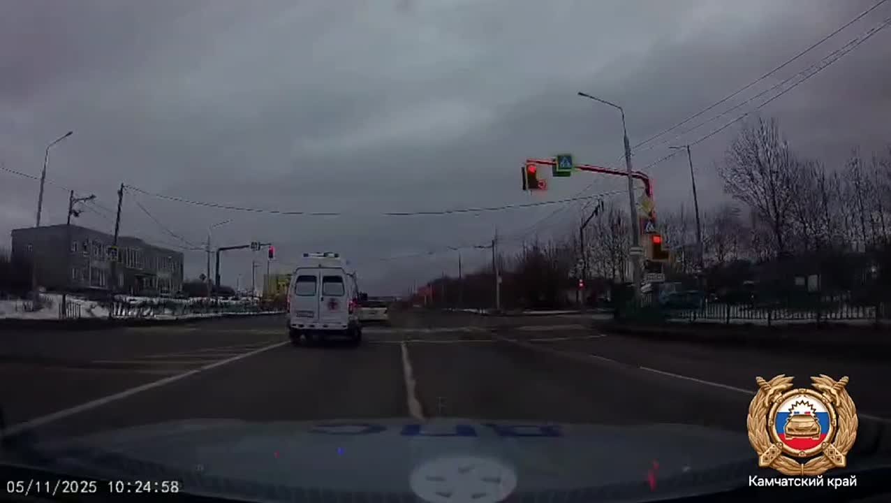 В краевой столице провели профилактическое мероприятие «Уступи дорогу скорой помощи»