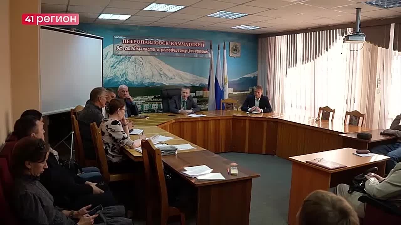 Качественная расчистка внутриквартальных проездов и подъездов к социальным учреждениям – одна из главных задач для властей Петропавловска