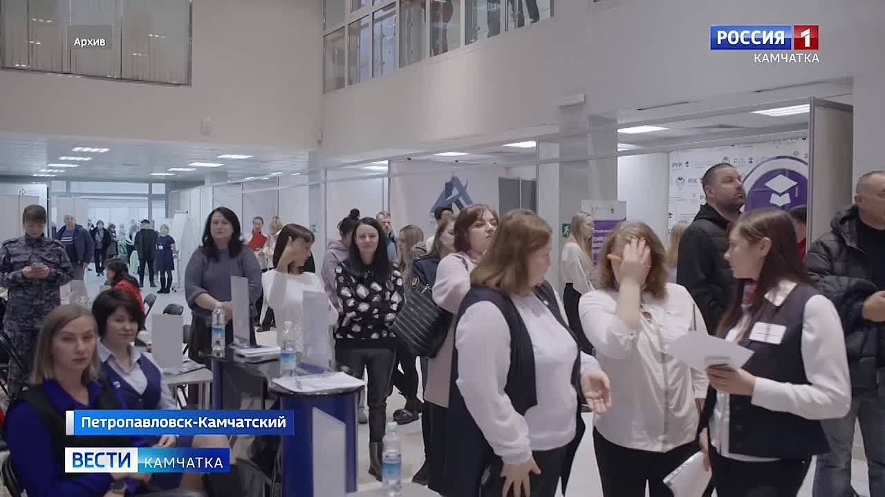 Открыть свое дело, найти новую работу, либо набрать сотрудников