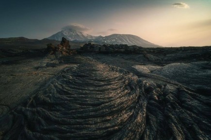 Камчатка - место, где рельеф порой меняется буквально на глазах благодаря деятельности вулканов