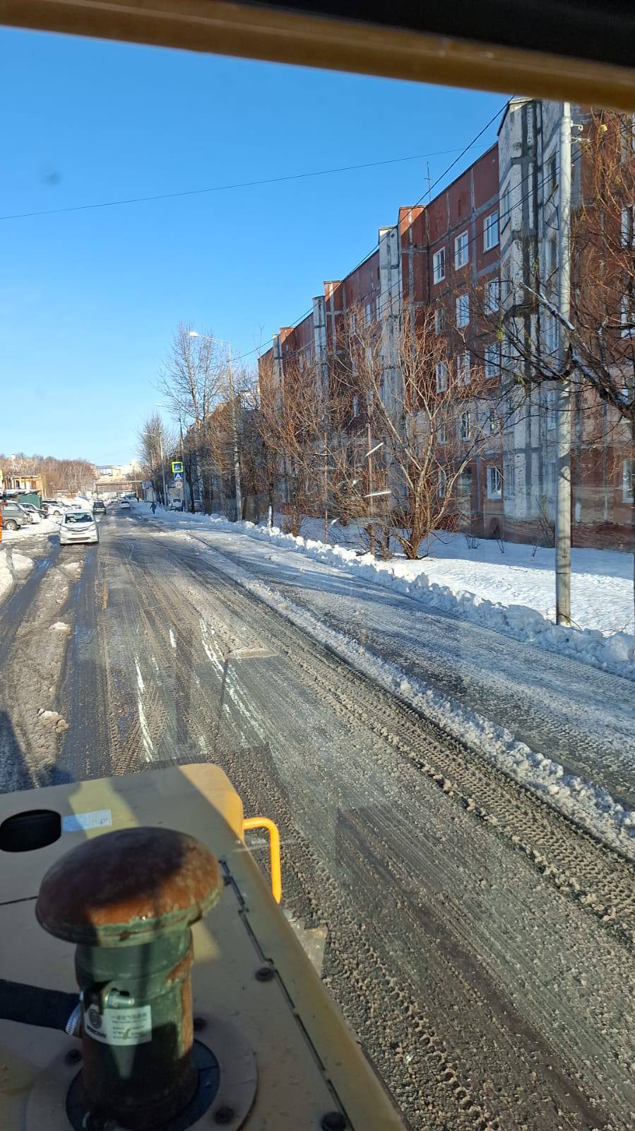 Город день за днем. 12 ноября 2025 года В Петропавловске-Камчатском дорожные службы продолжают ликвидацию последствий циклона Город день за днем. 12 ноября 2025 года В Петропавловске-Камчатском дорожные службы продолжают ликвидацию последствий циклона