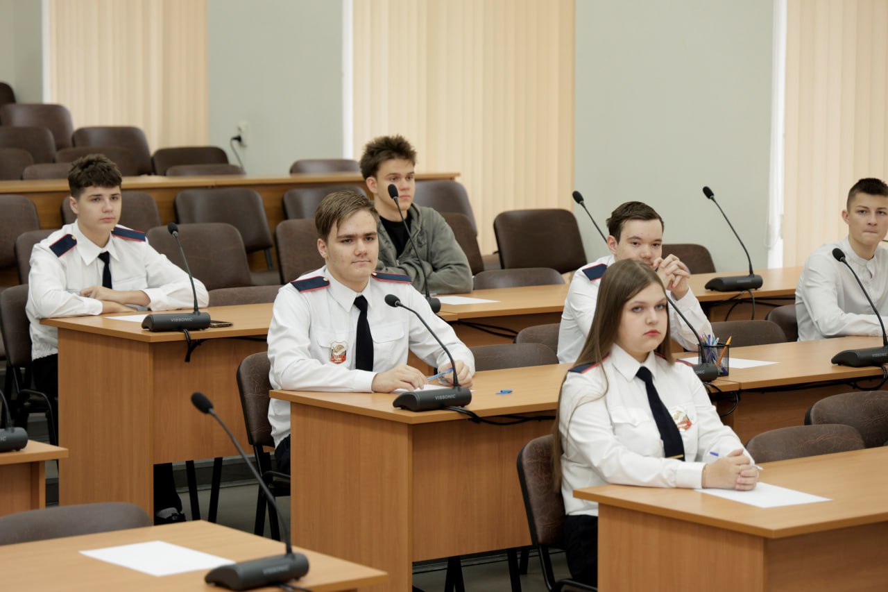 Восемнадцать старшеклассников Елизовского района приняли участие в региональном этапе Всероссийской олимпиады школьников по вопросам избирательного права и избирательного процесса «Софиум» Восемнадцать старшеклассников Елизовского района приняли участие в региональном этапе Всероссийской олимпиады школьников по вопросам избирательного права и избирательного процесса «Софиум»