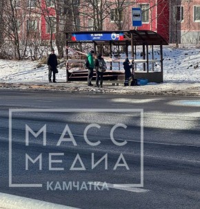 В многострадальную остановку на «Larina Street» теперь нельзя заходить