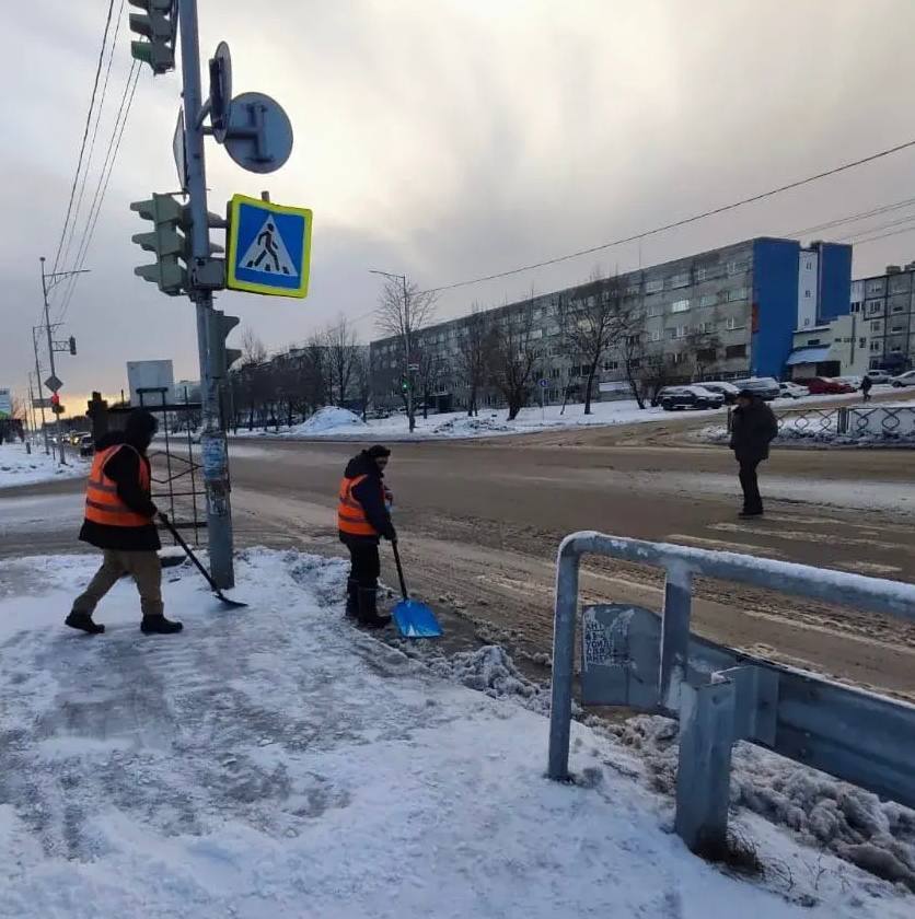 Город день за днем. 13 ноября 2025 года В Петропавловске-Камчатском продолжаются работы по расчистке городских территорий Город день за днем. 13 ноября 2025 года В Петропавловске-Камчатском продолжаются работы по расчистке городских территорий