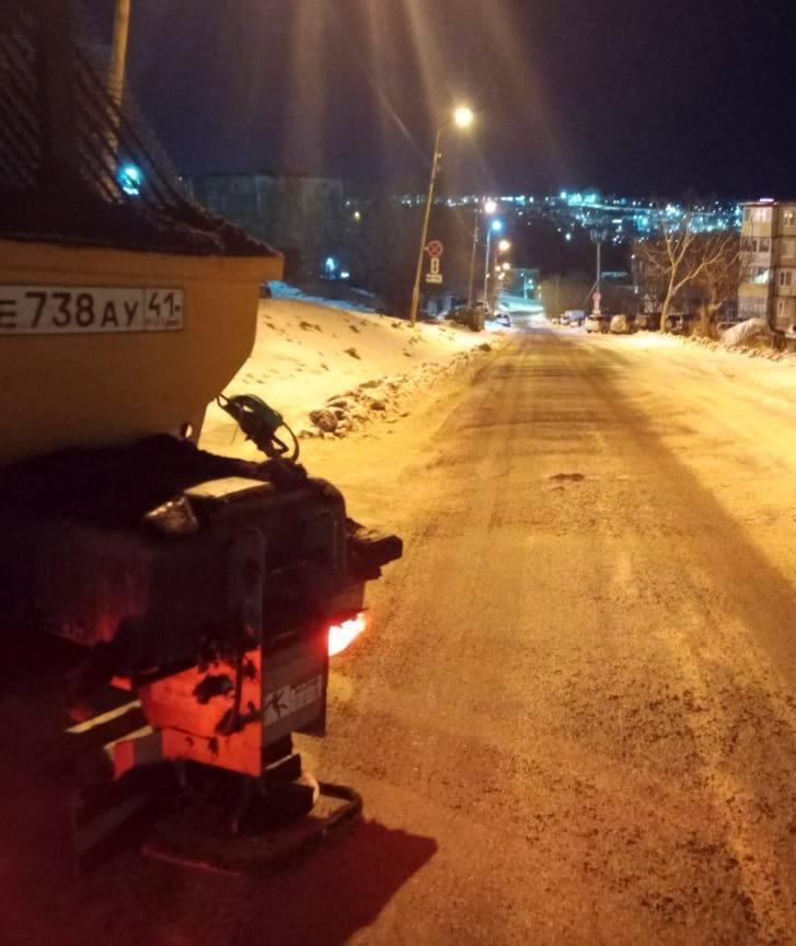 Город день за днем. 14 ноября 2025 года В Петропавловске-Камчатском продолжаются работы по расчистке городских территорий Город день за днем. 14 ноября 2025 года В Петропавловске-Камчатском продолжаются работы по расчистке городских территорий