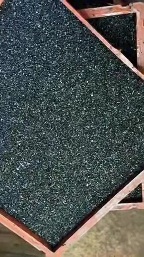 По инициативе главы региона Владимира Солодова теперь жители могут сдавать старые покрышки без ограничений