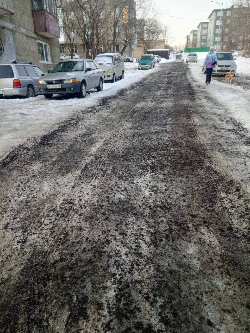 Город день за днём. 15 ноября 2025 года Коммунальные службы продолжают мероприятия по расчистке и обработке противогололедными материалами городских территорий Город день за днём. 15 ноября 2025 года Коммунальные службы продолжают мероприятия по расчистке и обработке противогололедными материалами городских территорий