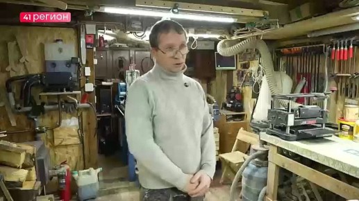 Корабли, морская стихия, и, конечно же, Камчатка - настоящие произведения искусства рождаются в руках мастера Фёдора Кириченко из Усть-Камчатска