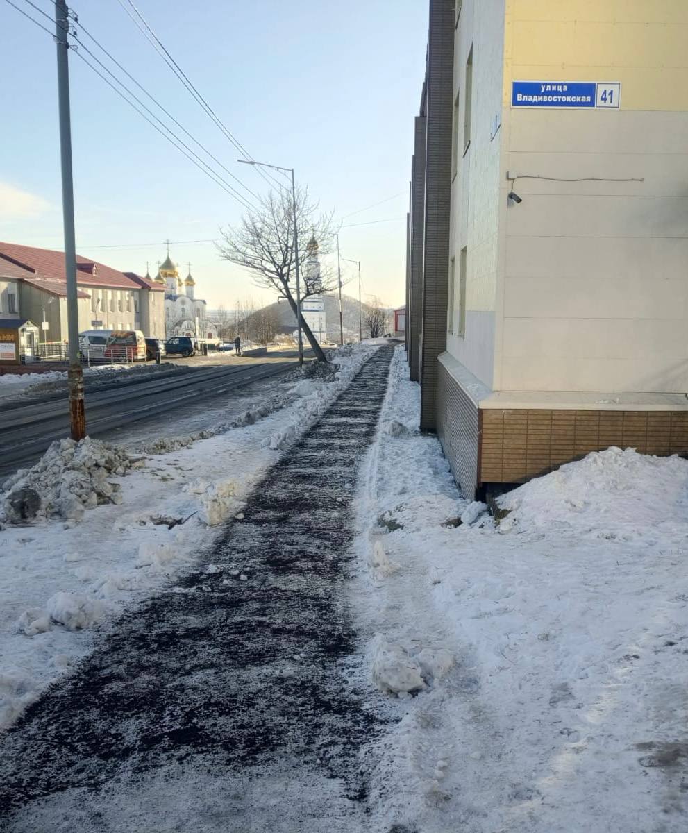 Город день за днем. 17 ноября 2025 года В Петропавловске-Камчатском продолжается работа по расчистке городских территорий Город день за днем. 17 ноября 2025 года В Петропавловске-Камчатском продолжается работа по расчистке городских территорий