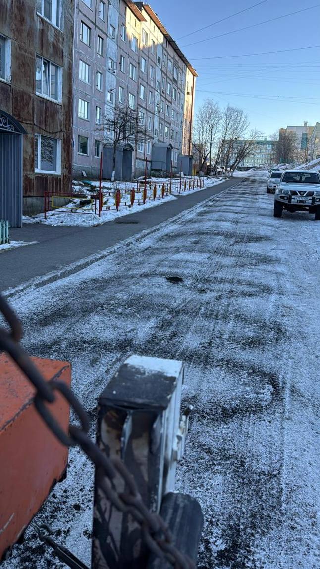 Город день за днем. 17 ноября 2025 года В Петропавловске-Камчатском продолжается работа по расчистке городских территорий Город день за днем. 17 ноября 2025 года В Петропавловске-Камчатском продолжается работа по расчистке городских территорий