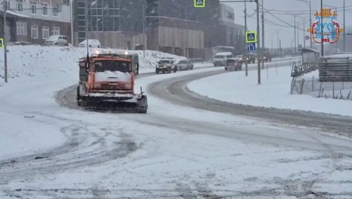 Глава города Евгений Беляев проверил организацию расчистки основных магистралей вместе с курирующим дорожную деятельность заместителем Анатолием Банниковым