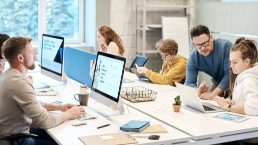 Обговорите правила игры: как строить отношения с другом на новом месте работы