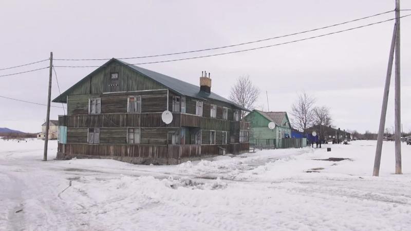 В отдаленном селе Камчатки не могут похоронить умершего