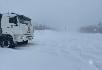 Трассу к аэропорту Крутоберегово на Камчатке закрыли из-за метели