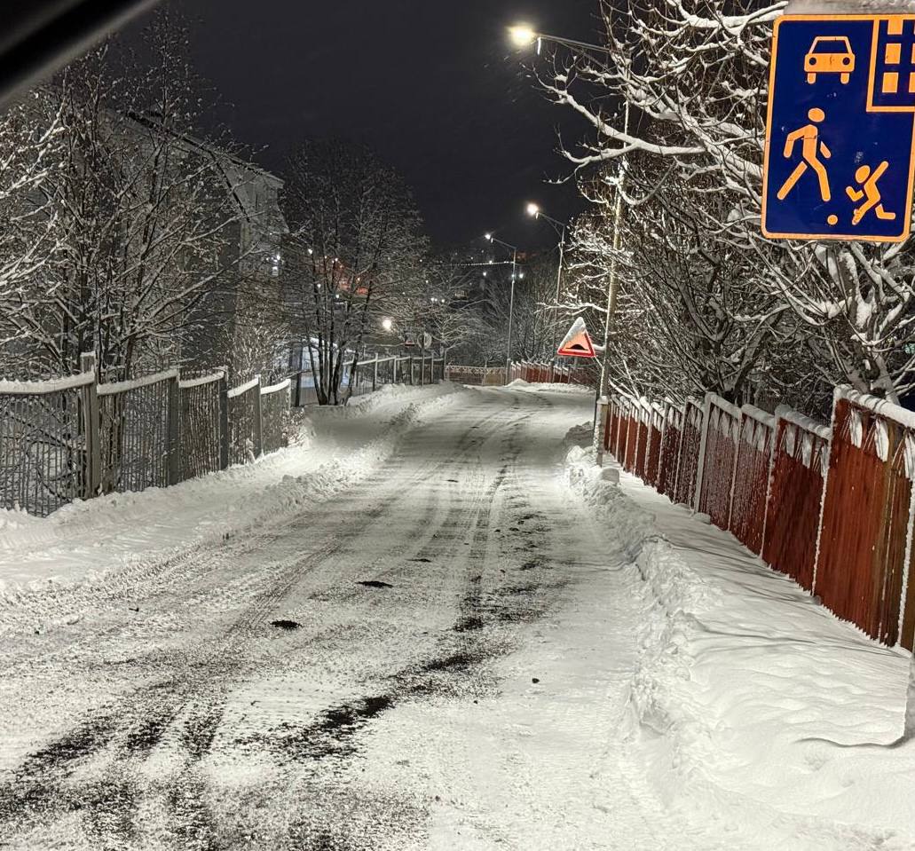 Город день за днем. 19 ноября 2025 года Дорожные службы работают в усиленном режиме Город день за днем. 19 ноября 2025 года Дорожные службы работают в усиленном режиме