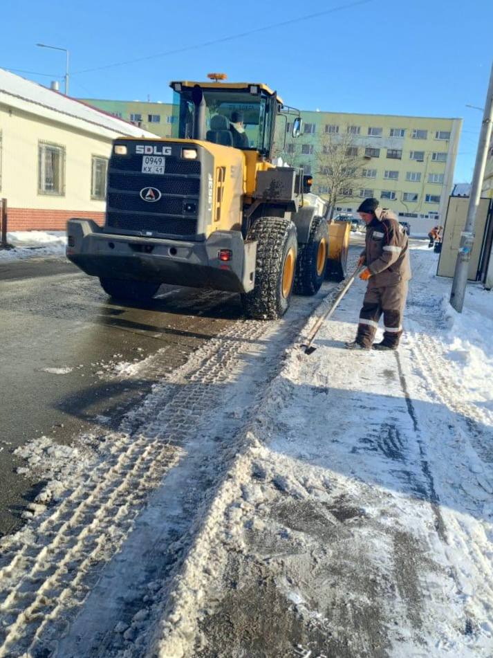 Город день за днем. 20 ноября 2025 года В Петропавловске-Камчатском продолжается работа по расчистке городских территорий Город день за днем. 20 ноября 2025 года В Петропавловске-Камчатском продолжается работа по расчистке городских территорий