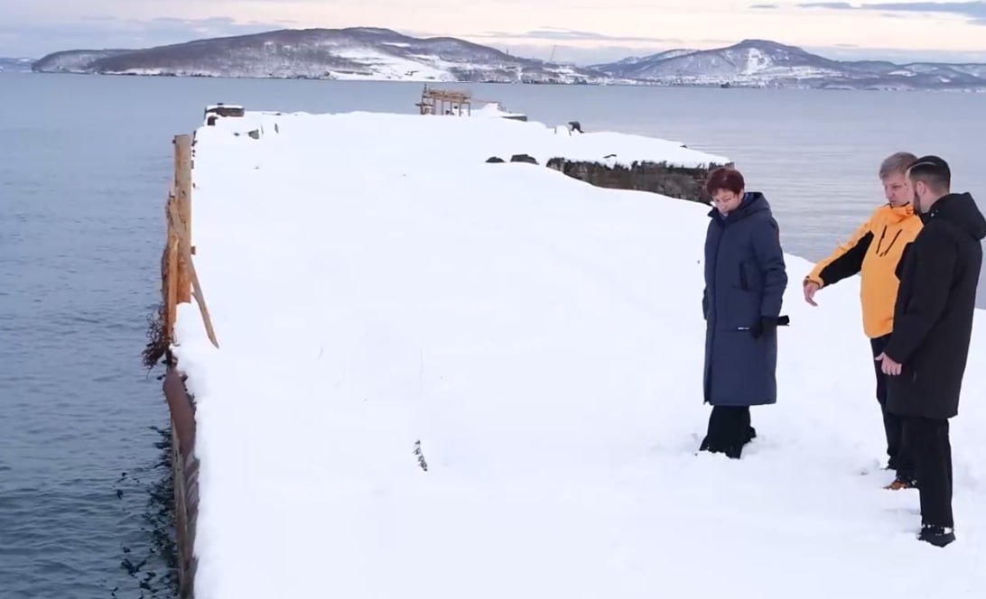 Из-за частичного обрушения закрыли гражданский пирс