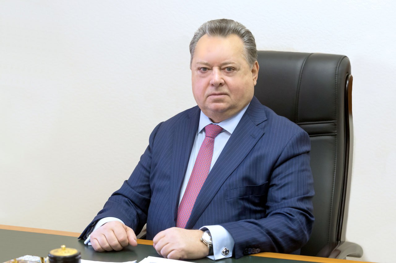 Сенатор РФ Борис Невзоров поздравил сотрудников и ветеранов налоговой службы с 35-летием со дня создания налоговых органов Российской Федерации