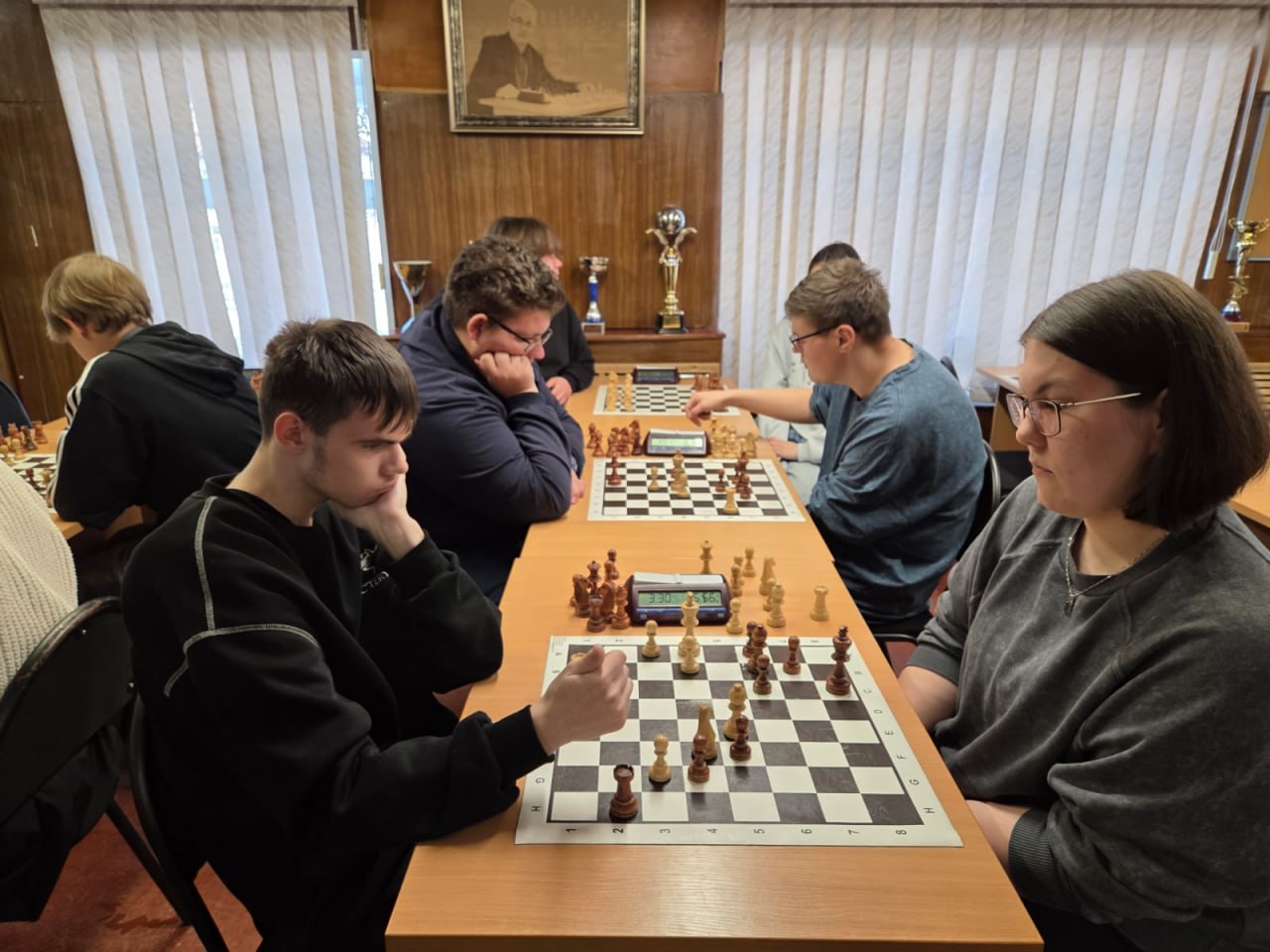 Камчатские студенты сразились в шахматном турнире Камчатские студенты сразились в шахматном турнире