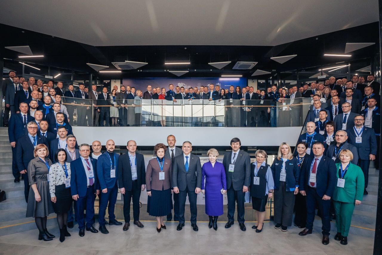 Делегация Камчатского края приняла участие в региональных днях III Всероссийского муниципального форума «МАЛАЯ РОДИНА – СИЛА РОССИИ» в Тюменской области, посвященных теме «Урбанистика и архитектура: создавая будущее» Делегация Камчатского края приняла участие в региональных днях III Всероссийского муниципального форума «МАЛАЯ РОДИНА – СИЛА РОССИИ» в Тюменской области, посвященных теме «Урбанистика и архитектура: создавая будущее»