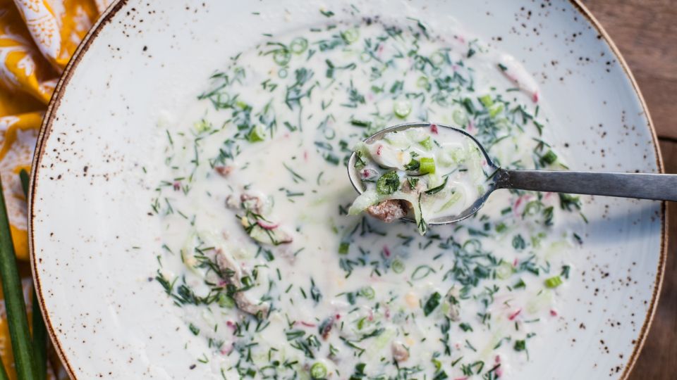 «Исконно русский»: шеф-повар рассекретил старинный рецепт окрошки