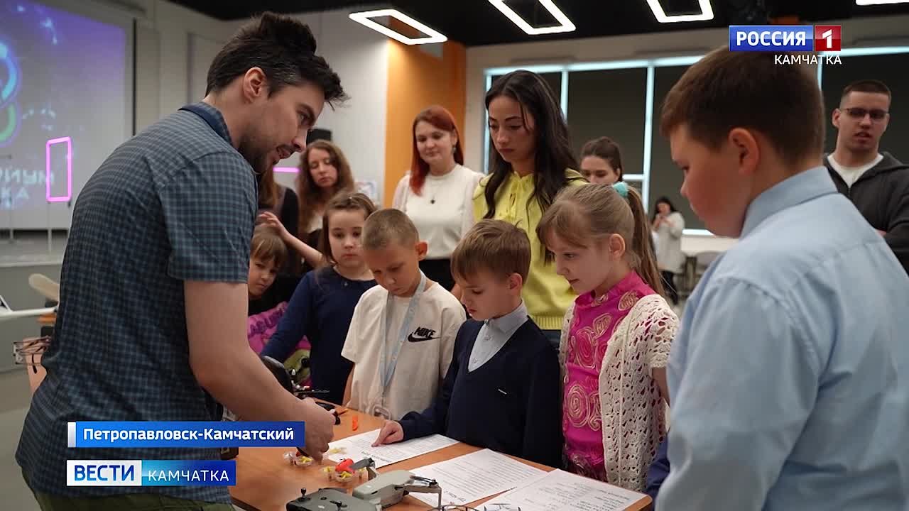 В рамках научно-технического фестиваля «Квантофест» школьников познакомили с современными беспилотными технологиями