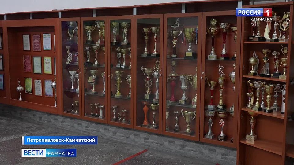 Средняя школа номер 42 отметила 35-летие