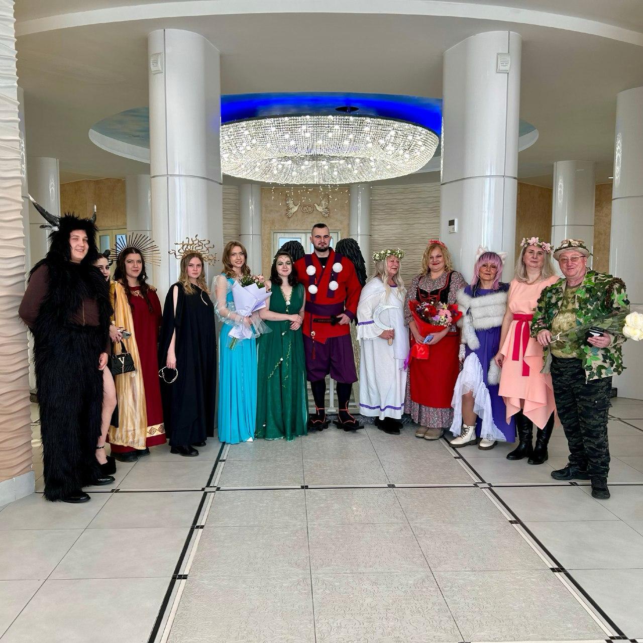 В краевом Дворце бракосочетания отметили мифическую свадьбу В краевом Дворце бракосочетания отметили мифическую свадьбу