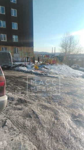 Ещё одну детскую площадку снесли в Ленинском районе