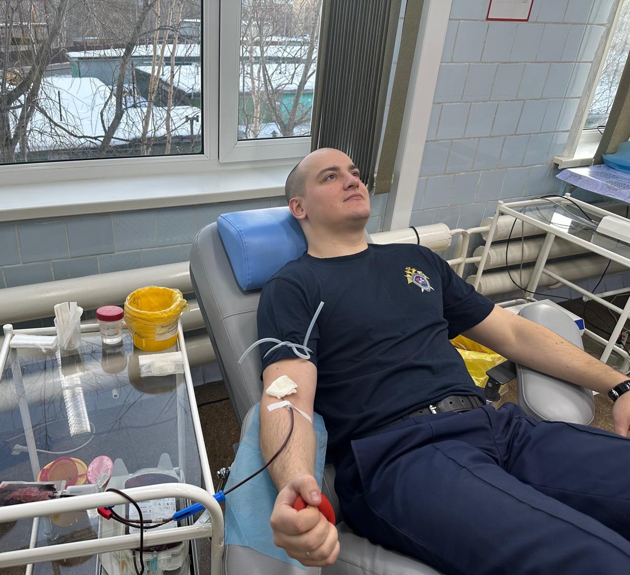 Сотрудники следственного управления СК России по Камчатскому краю вновь посетили Камчатскую краевую станцию переливания крови и приняли участие в сдаче крови и ее компонентов на благо нуждающихся пациентов Сотрудники следственного управления СК России по Камчатскому краю вновь посетили Камчатскую краевую станцию переливания крови и приняли участие в сдаче крови и ее компонентов на благо нуждающихся пациентов