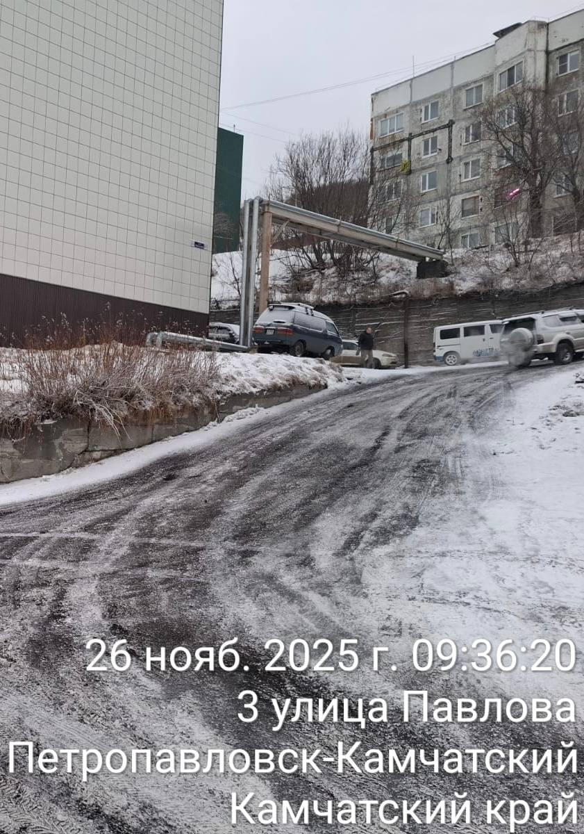 Дорожные службы Петропавловска-Камчатского вышли на работу ни свет ни заря Дорожные службы Петропавловска-Камчатского вышли на работу ни свет ни заря