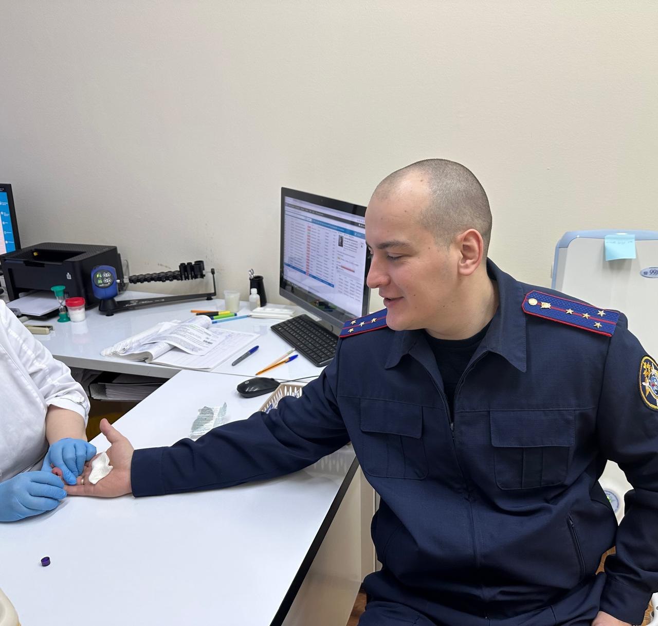 Сотрудники следственного управления СК России по Камчатскому краю вновь посетили Камчатскую краевую станцию переливания крови и приняли участие в сдаче крови и ее компонентов на благо нуждающихся пациентов Сотрудники следственного управления СК России по Камчатскому краю вновь посетили Камчатскую краевую станцию переливания крови и приняли участие в сдаче крови и ее компонентов на благо нуждающихся пациентов