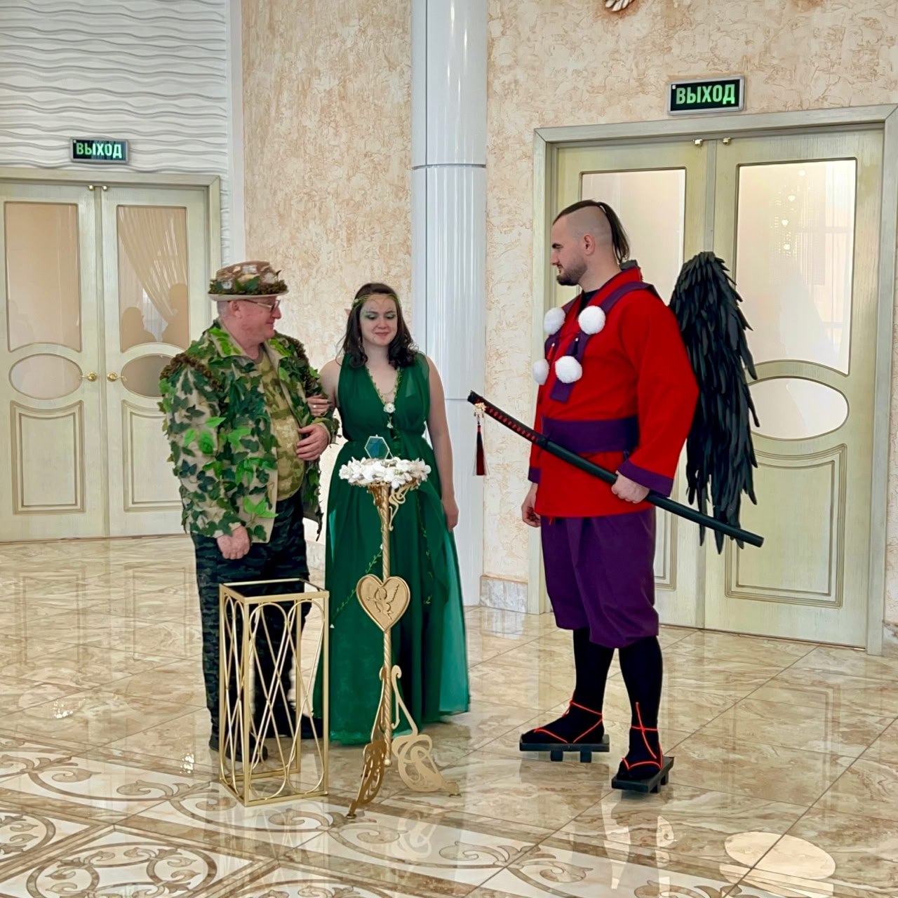 Горный дух и лесная нимфа сыграли свадьбу на Камчатке Горный дух и лесная нимфа сыграли свадьбу на Камчатке