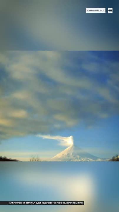 На Камчатке проснулся вулкан Безымянный