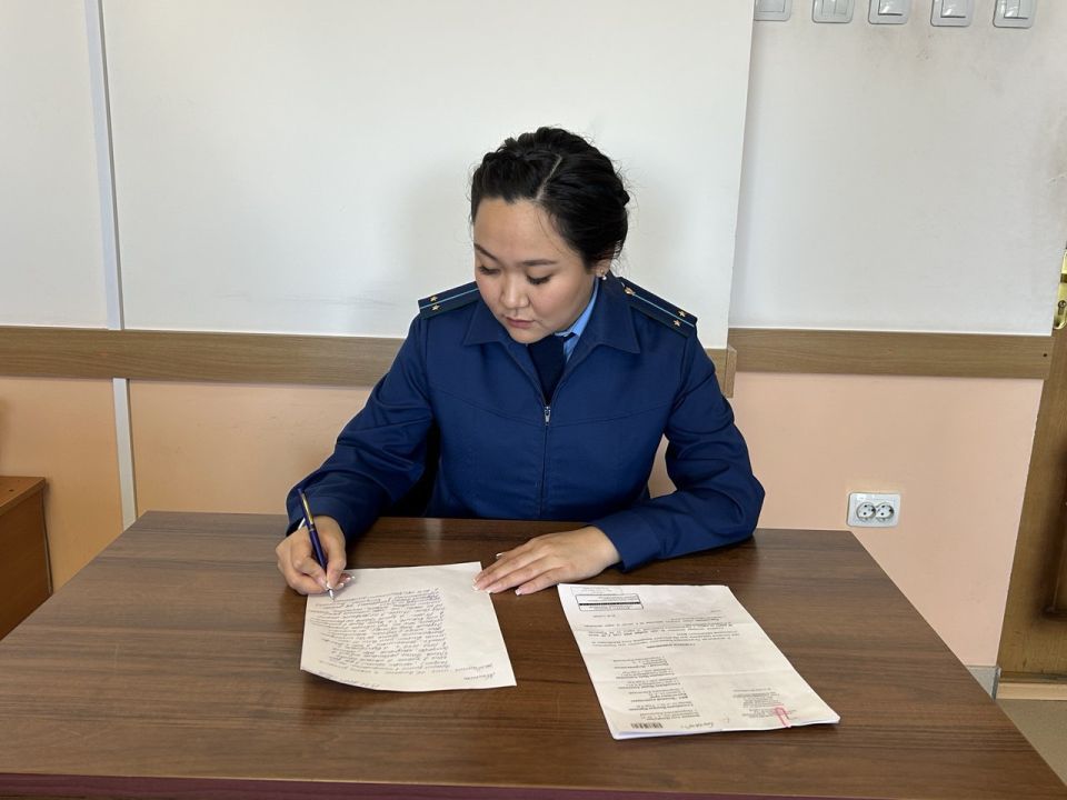 По иску прокурора служба благоустройства выплатит компенсацию за моральные страдания ребенка