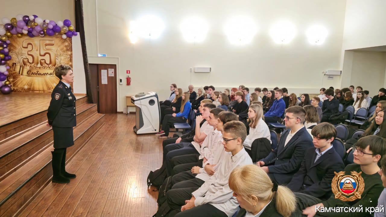 Cотрудники полиции нанесли визит старшеклассникам