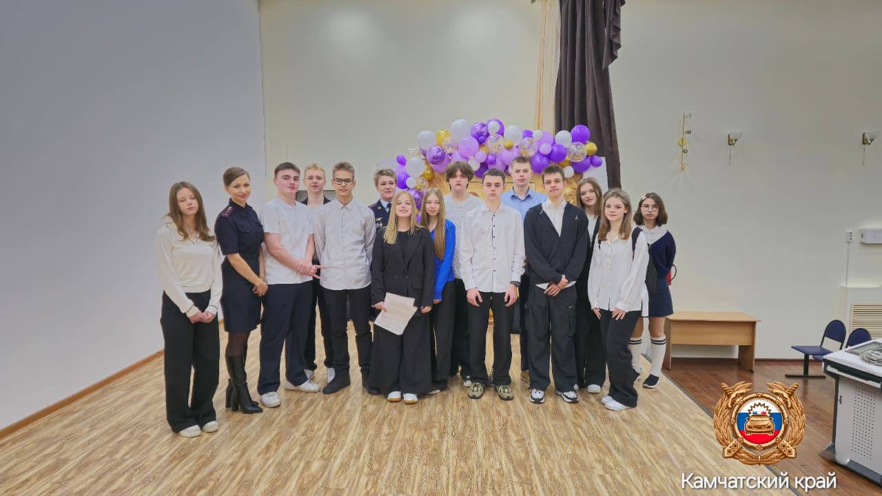 Cотрудники полиции нанесли визит старшеклассникам Cотрудники полиции нанесли визит старшеклассникам