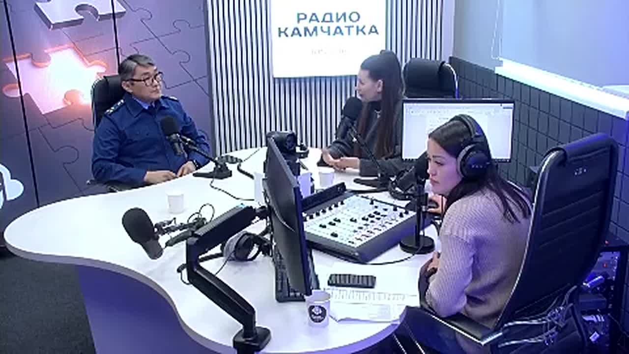 ЗАКОН В ДЕТАЛЯХ. Какие основные законы, касающиеся прав и защиты несовершеннолетних, существуют в нашей стране? Как осуществляется мониторинг исполнения этих законов на региональном и федеральном уровне? Какие меры...