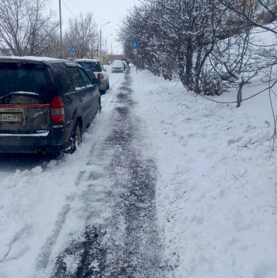 Город день за днем. 29 ноября 2025 года Дорожные и коммунальные службы в ночную смену и в течение дня продолжают мероприятия по расчистке обработке противогололедными материалами Город день за днем. 29 ноября 2025 года Дорожные и коммунальные службы в ночную смену и в течение дня продолжают мероприятия по расчистке обработке противогололедными материалами