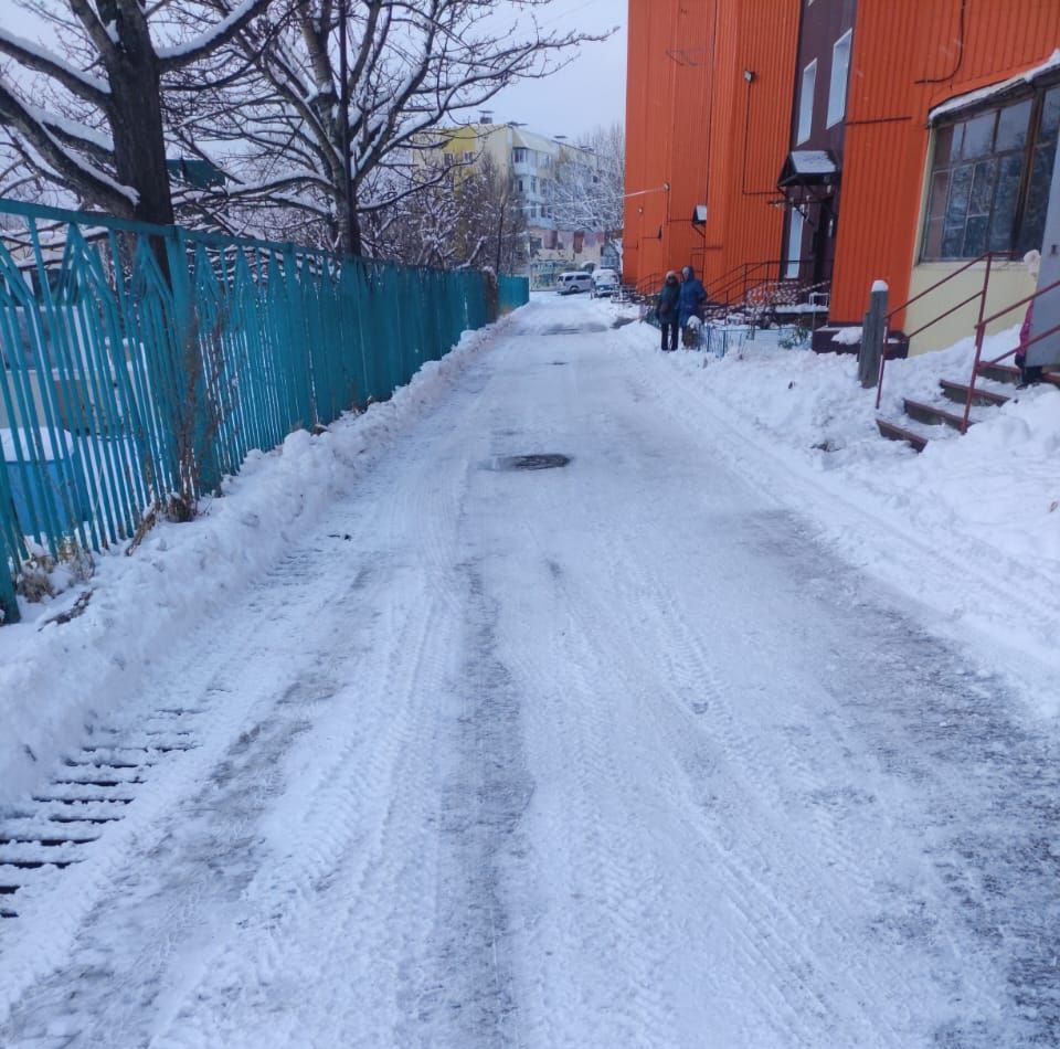 Город день за днем. 29 ноября 2025 года Дорожные и коммунальные службы в ночную смену и в течение дня продолжают мероприятия по расчистке обработке противогололедными материалами Город день за днем. 29 ноября 2025 года Дорожные и коммунальные службы в ночную смену и в течение дня продолжают мероприятия по расчистке обработке противогололедными материалами