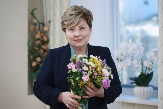 Председатель Заксобрания Ирина Унтилова поздравила земляков с Днем матери