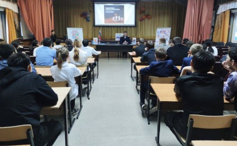 Сотрудники следственного управления провели профилактические встречи с учениками школ Камчатского края