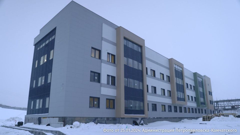 Больше миллиарда рублей пеней и штрафов накопил подрядчик за несдачу краевой больницы на Камчатке Больше миллиарда рублей пеней и штрафов накопил подрядчик за несдачу краевой больницы на Камчатке