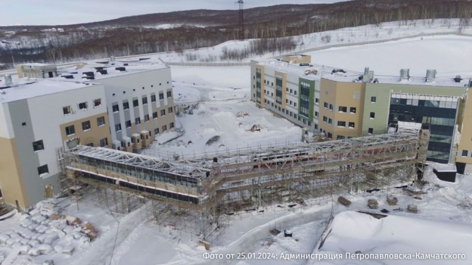 Больше миллиарда рублей пеней и штрафов накопил подрядчик за несдачу краевой больницы на Камчатке