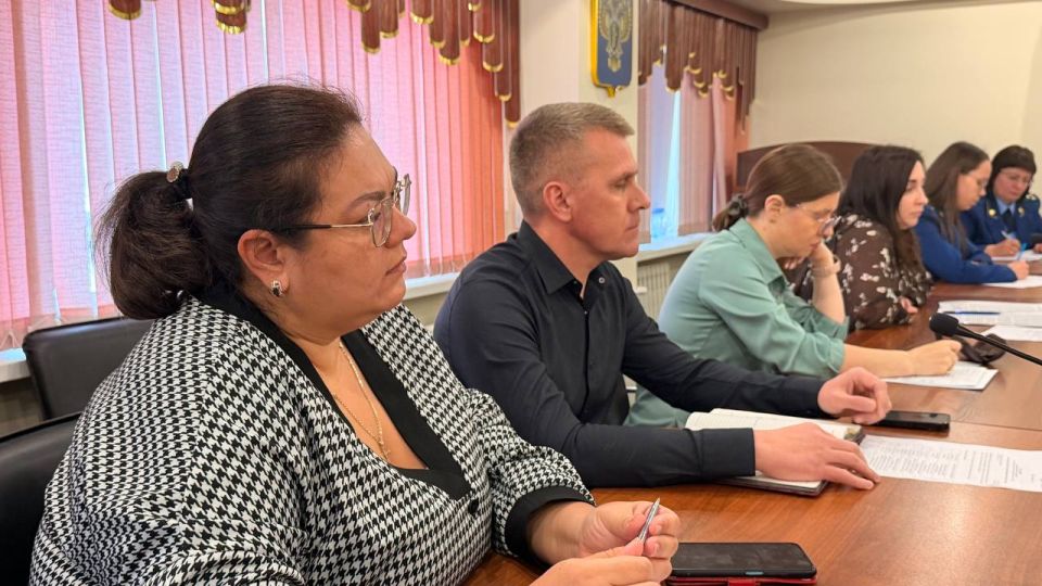 : Северный завоз. Завоз продуктов первой необходимости и энергоресурсов в отдаленные районы региона - на постоянном контроле надзорного ведомства : Северный завоз. Завоз продуктов первой необходимости и энергоресурсов в отдаленные районы региона - на постоянном контроле надзорного ведомства