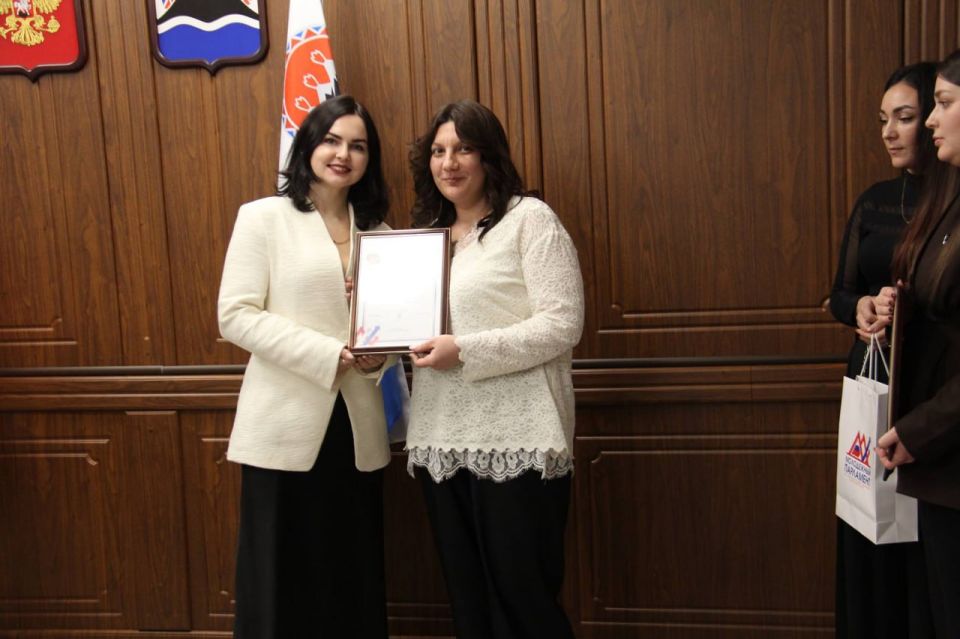 Депутаты краевого Молодежного парламента провели заключительную в этом году сессию Депутаты краевого Молодежного парламента провели заключительную в этом году сессию