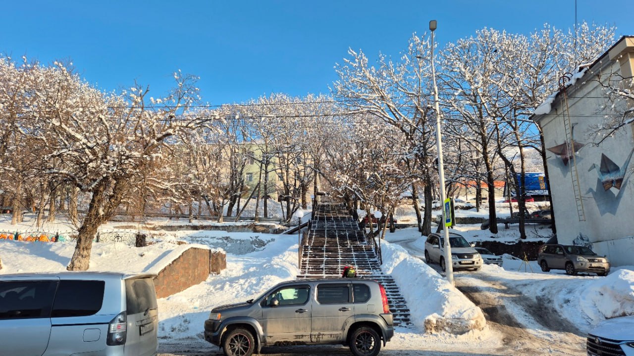 Глава города Евгений Беляев: Благоустройства лестничных переходов в историческом центре Петропавловска-Камчатского стало возможным благодаря участию жителей Глава города Евгений Беляев: Благоустройства лестничных переходов в историческом центре Петропавловска-Камчатского стало возможным благодаря участию жителей